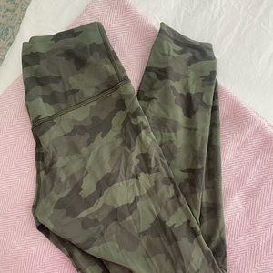 Camo lulu leggings